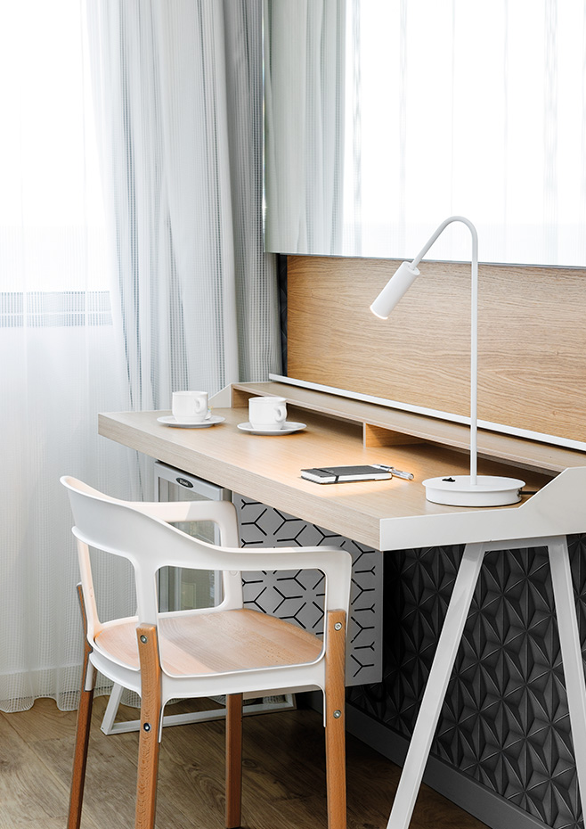Estiluz - Volta Table Lamps - 3537 - 74 White - 74 White
