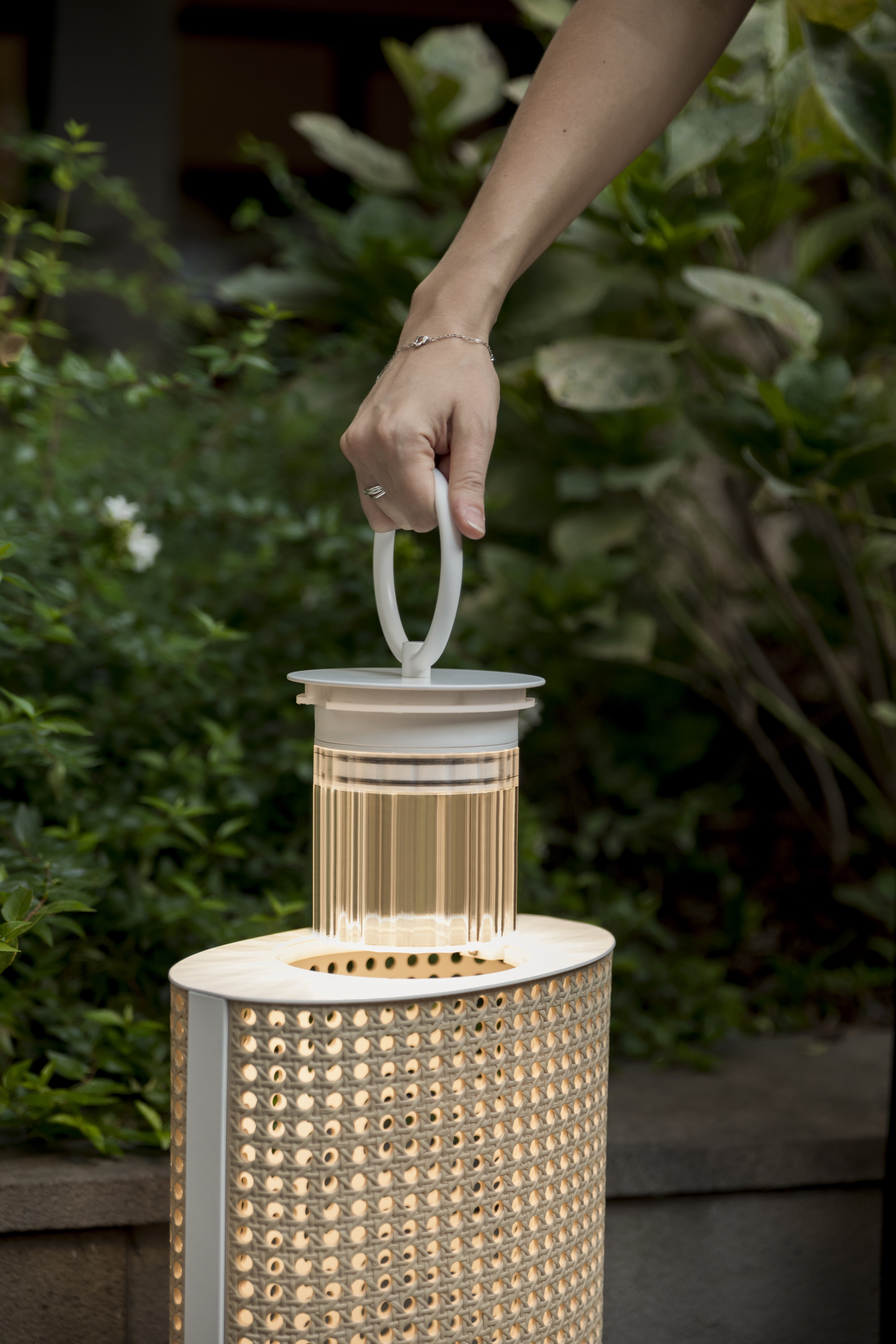 Contardi Lighting Clara Outdoor IP65 Battery Table/Floor Lamp - Medium - Matt White Lacquered