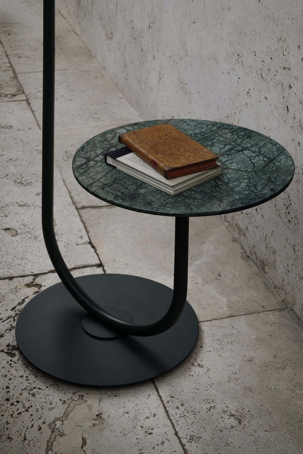 Contardi Calypso Floor Antigua - Dark Green Frame Green Guatemala Marble - Mint Antigua shade