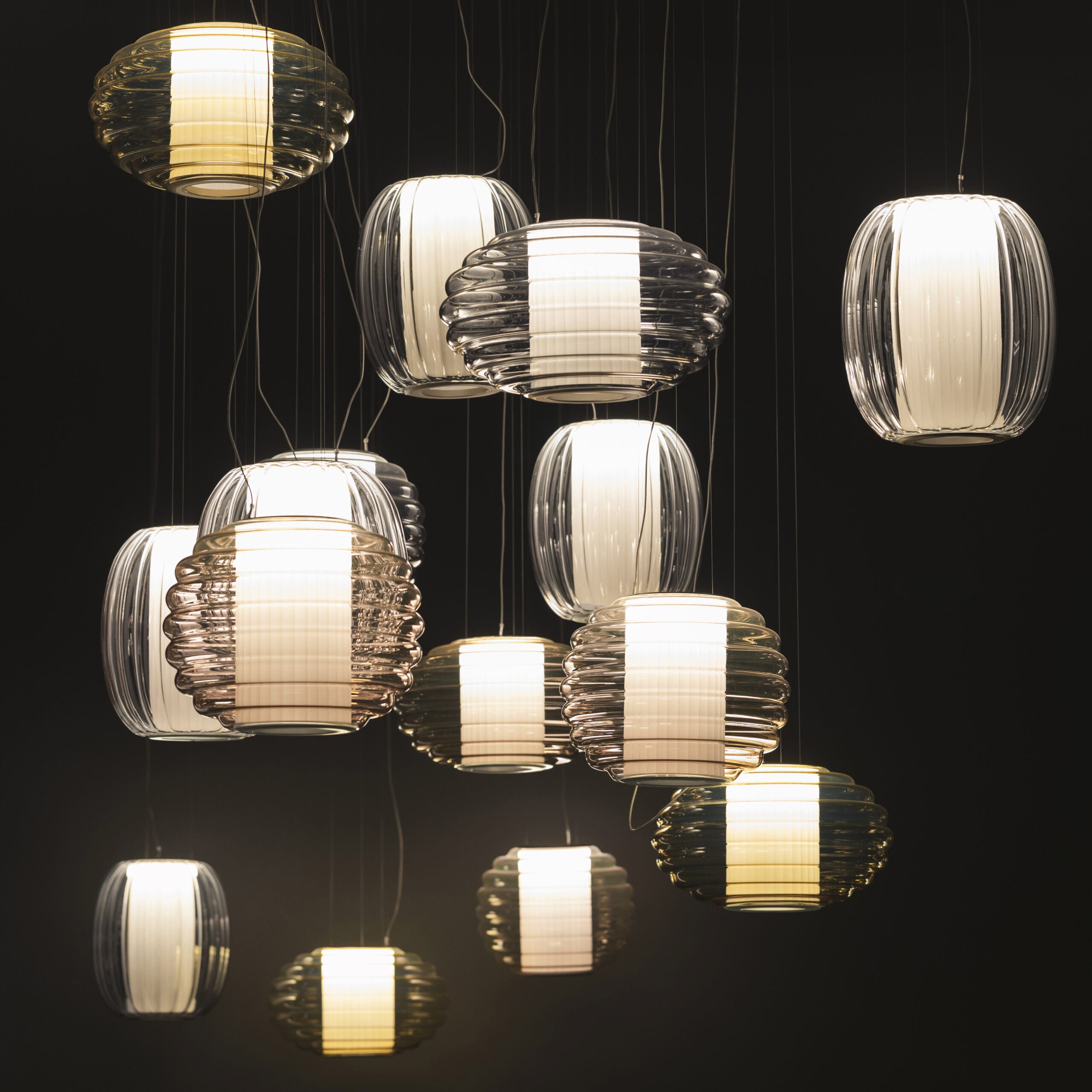 Contardi Alma suspension Aura - Champagne Frame - Plum Glass Diffuser - White fabric plissé Inside diffuser