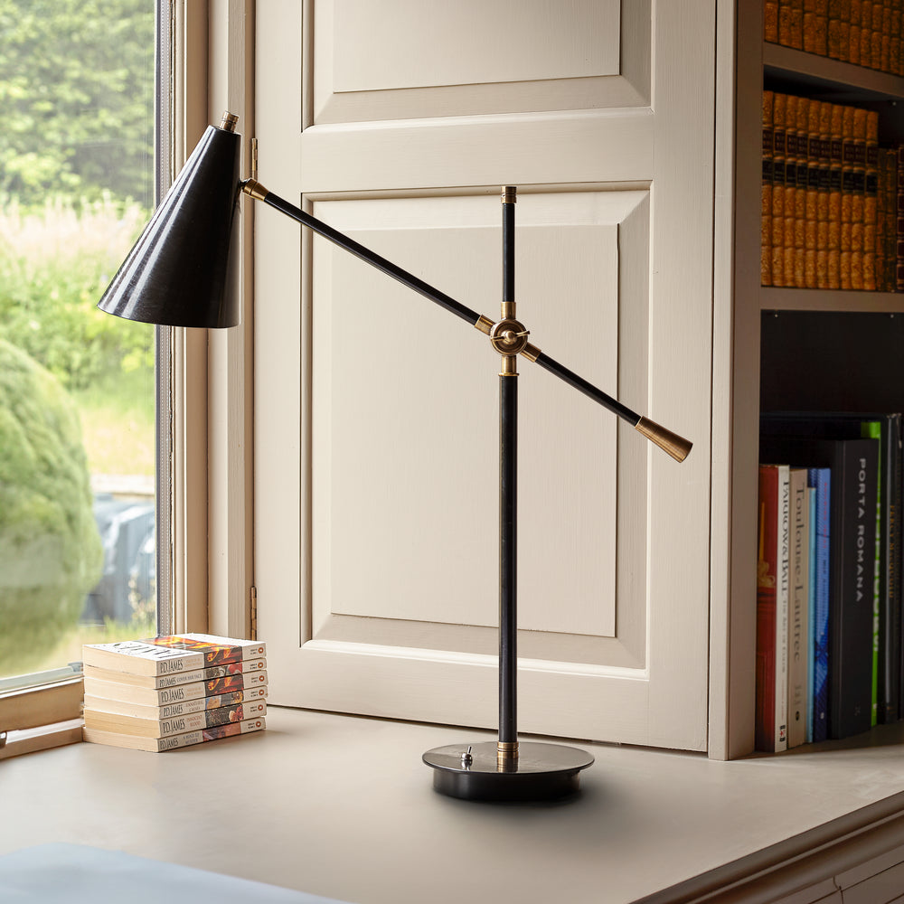 Pooky - Mo Desk Light - Brass - Black Hood