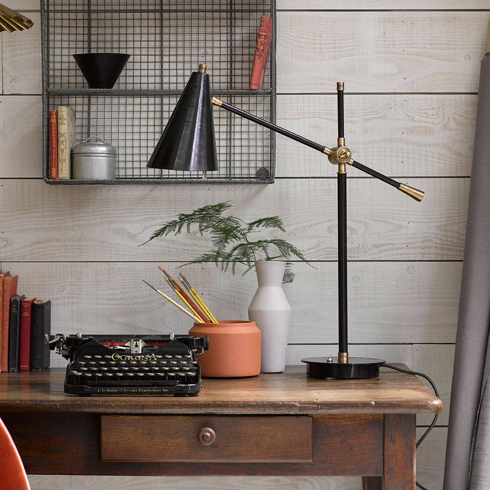 Pooky - Mo Desk Light - Brass - Black Hood