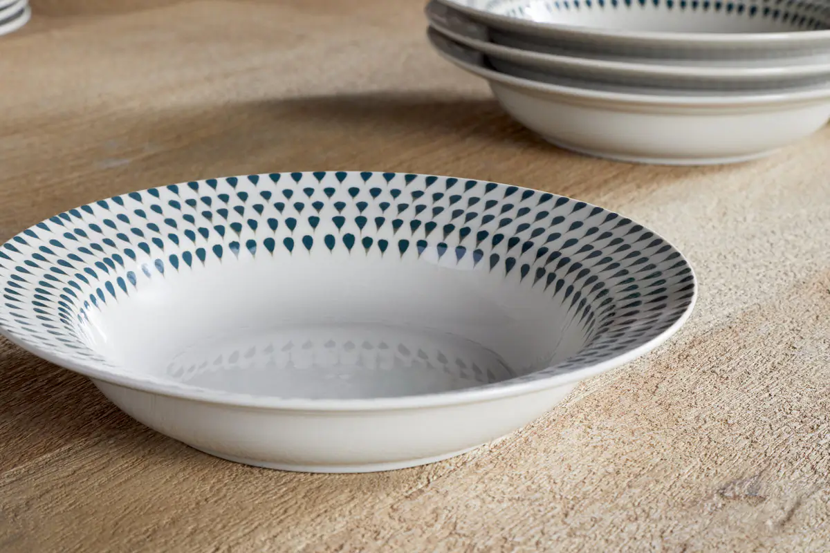 Nkuku - Juniper Drop Pasta Bowl - Cream & Juniper