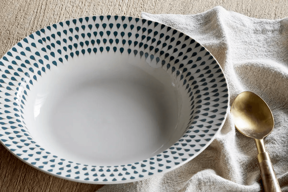 Nkuku - Juniper Drop Pasta Bowl - Cream & Juniper