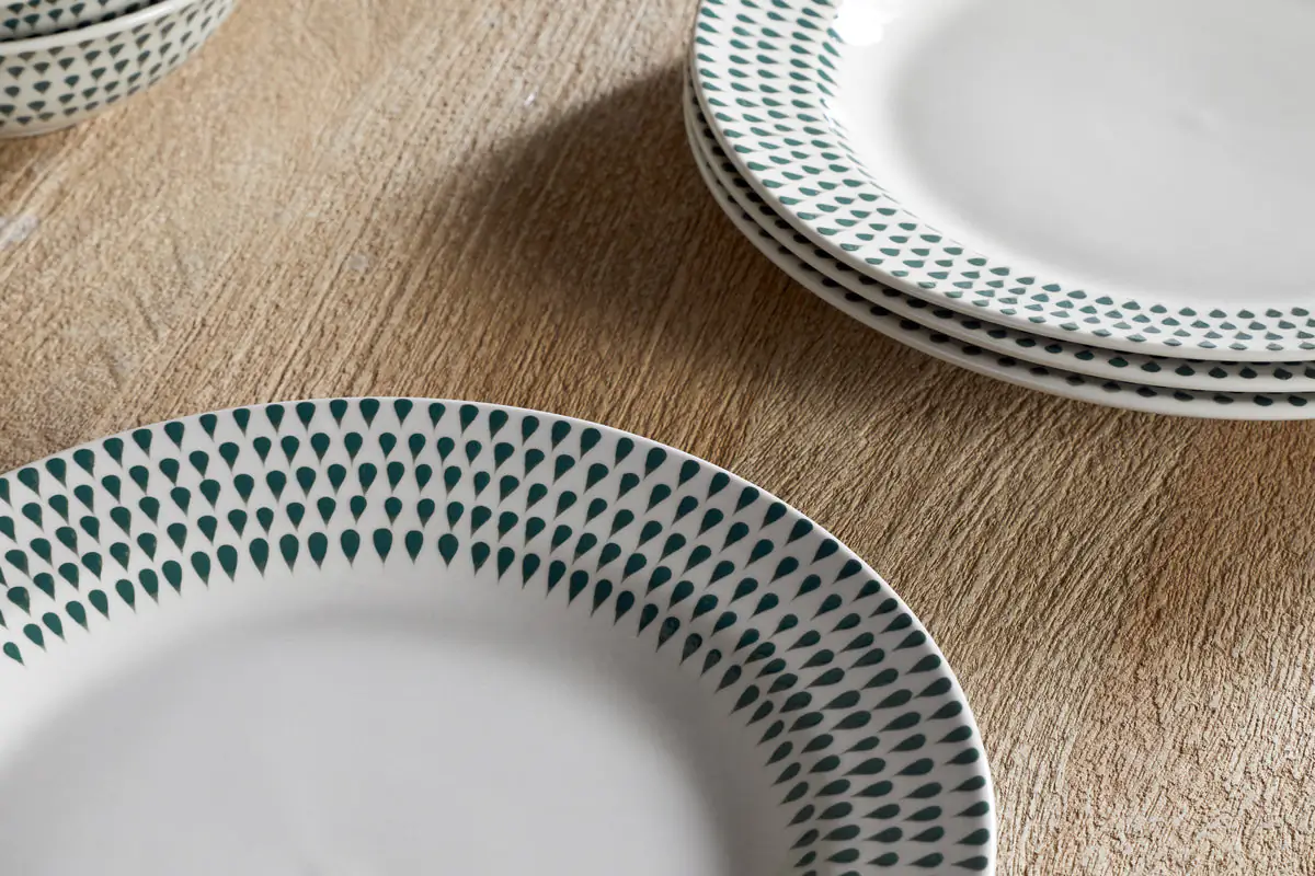 Nkuku - Juniper Drop Dinnerware Set - Cream & Juniper (Set of 12)