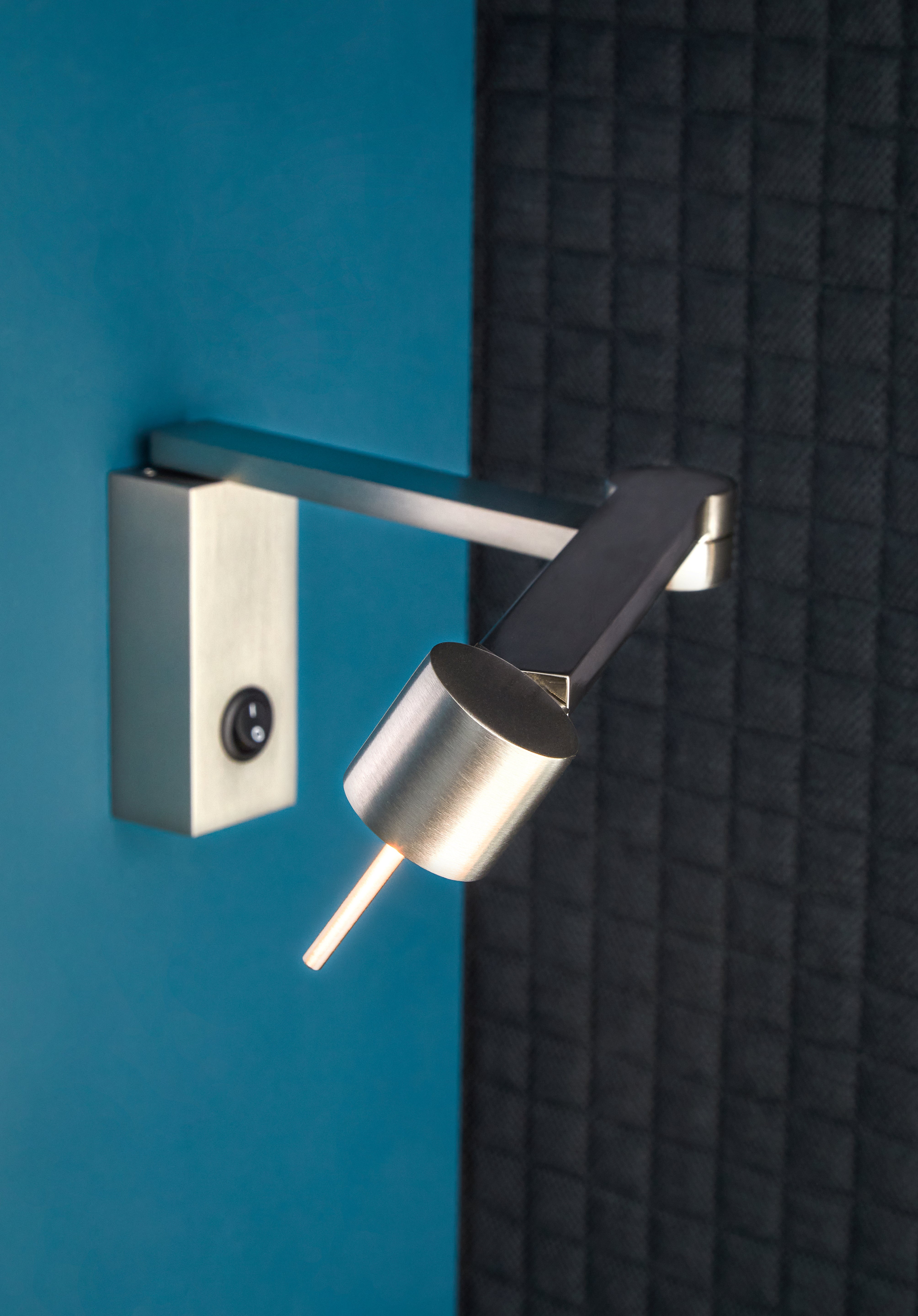 Contardi Lighting Manhattan Wall Light - Satin Nickel With Switch