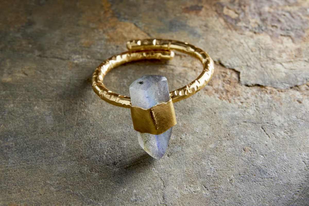 Nkuku - Darti Labradorite Ring - Gold