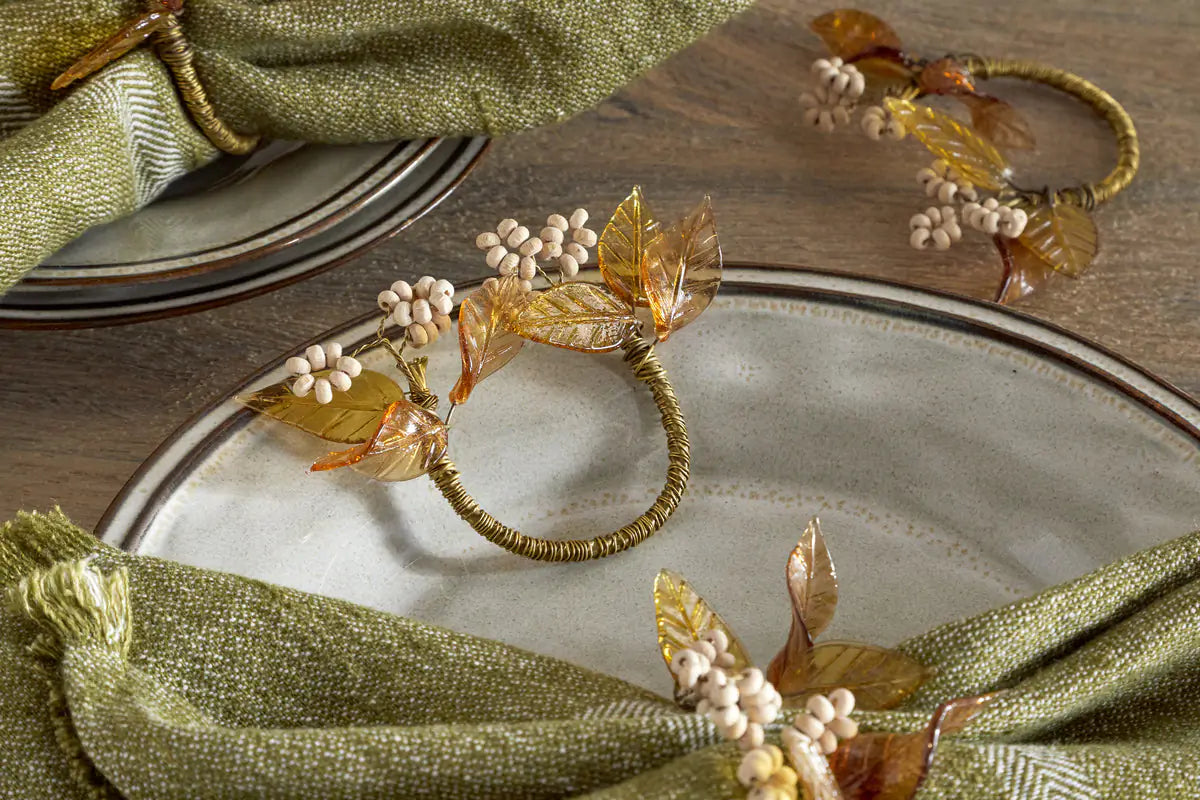 Nkuku - Parili Glass Leaf Napkin Rings - Natural & Rust - (Set of 4) - Without Napkins