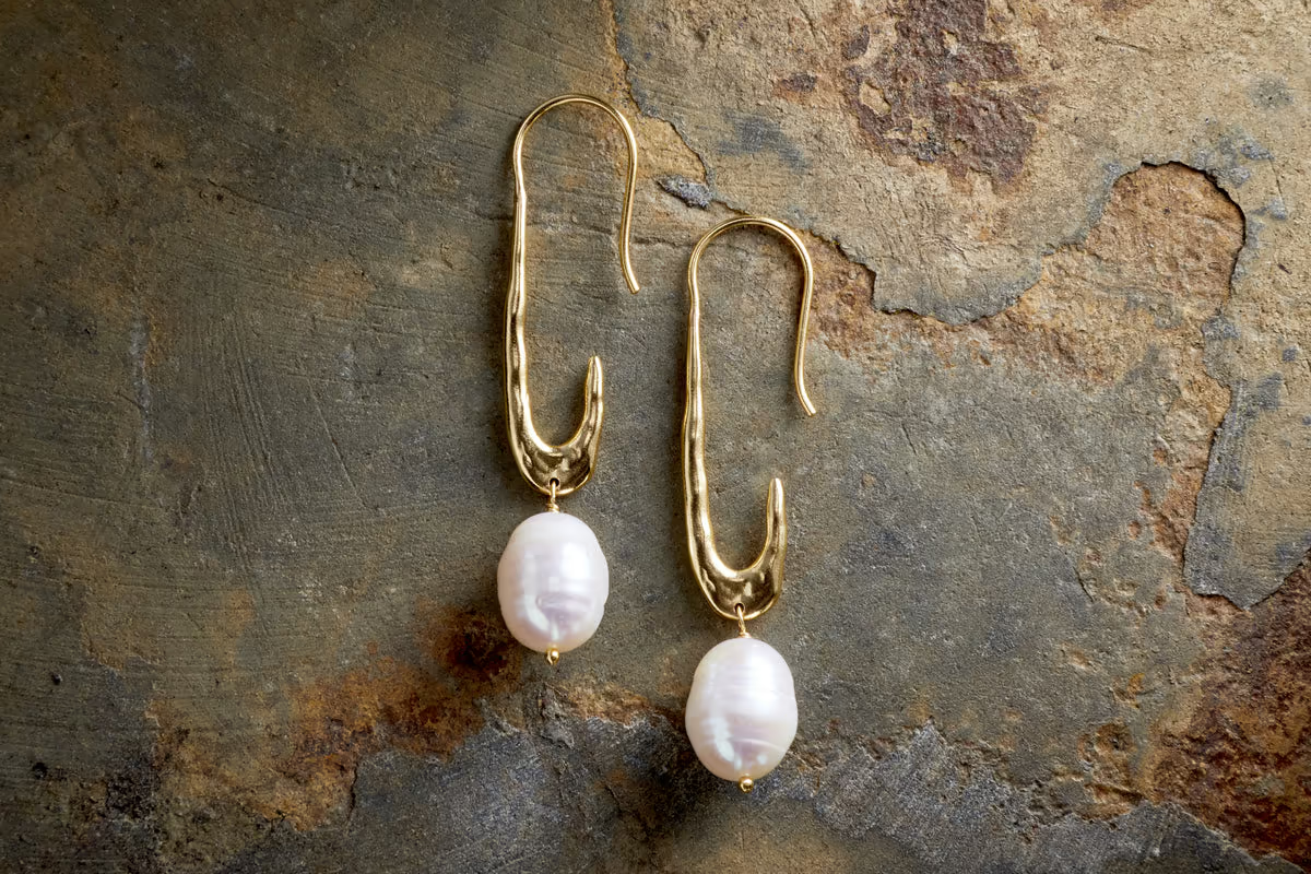 Nkuku - Omi White Pearl Earrings - Gold