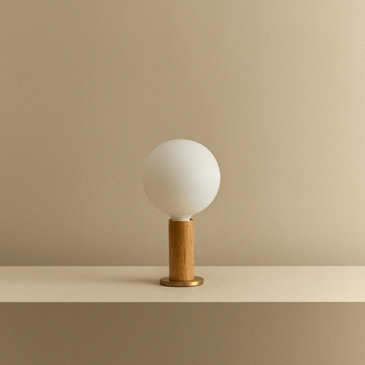 Tala Knuckle Table Lamp in Oak + Sphere IV