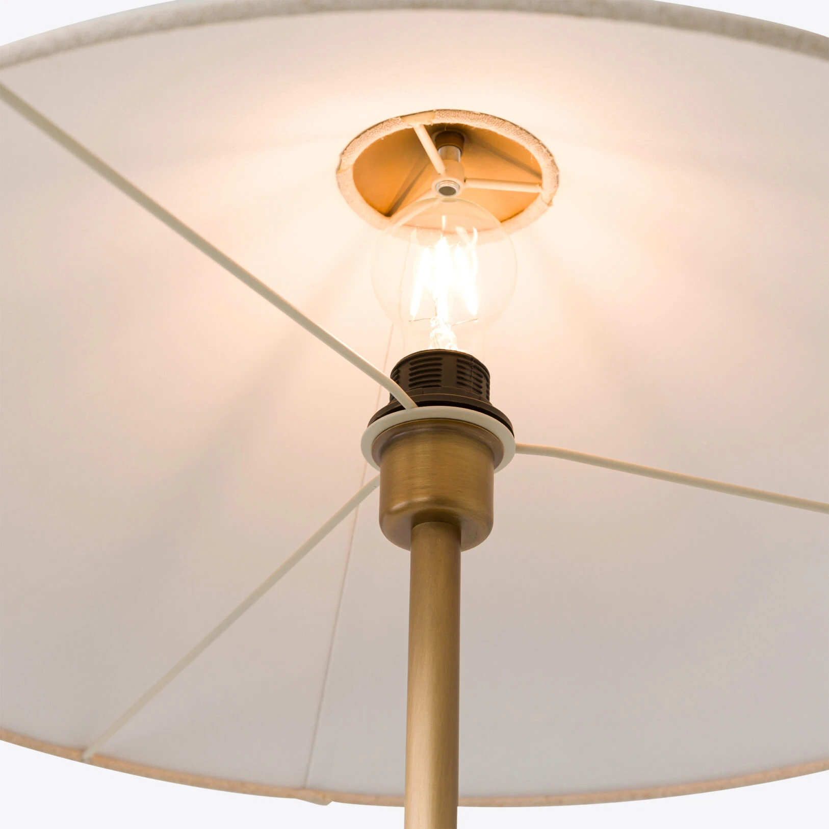 Pure White Lines - Bond Standing Floor Lamp