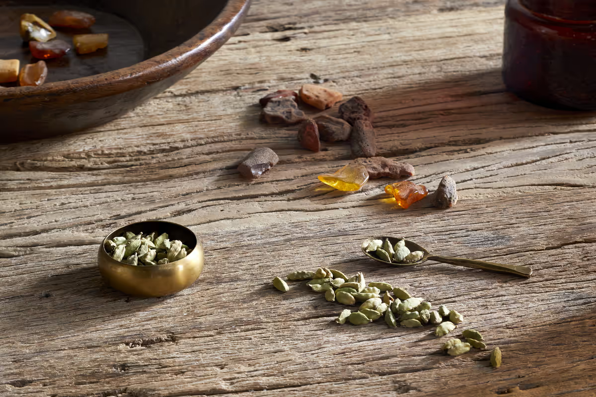 Nkuku - Cardamom & Amber 1 Wick Scented Candle