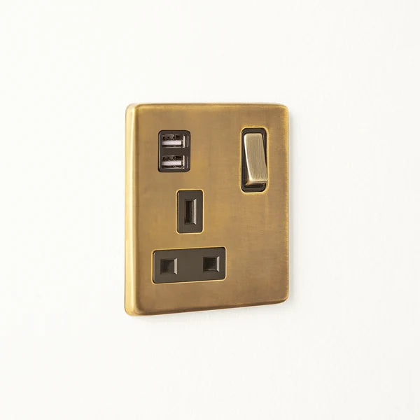 Pooky - Florence One Gang Switched SP Socket And Dual USB Outlet - Brass