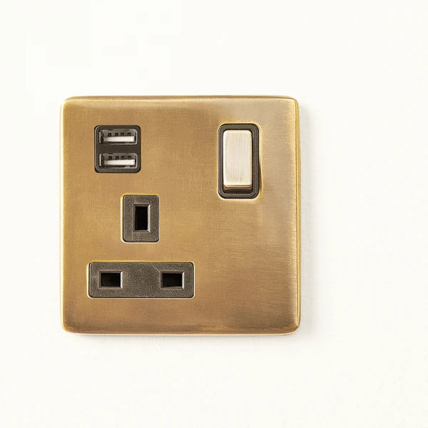 Pooky - Florence One Gang Switched SP Socket And Dual USB Outlet - Brass