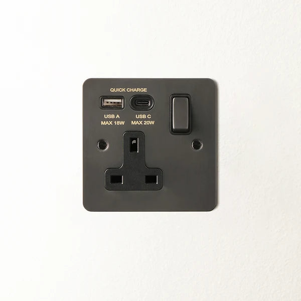 Pooky - Lucian Single Socket With USB Type A & C and Black Inserts - Bronze