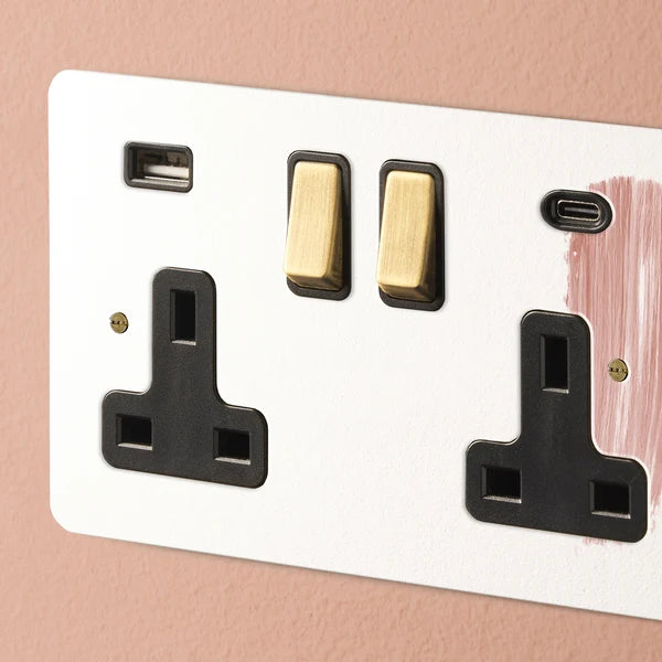 Pooky - Lucian Double Socket With USB Type A & C and Black Inserts - Paintable Finish