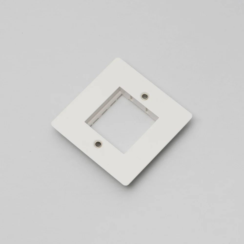 Buster & Punch - 1G Wall Plate For 1 Module 45mm - White Finish