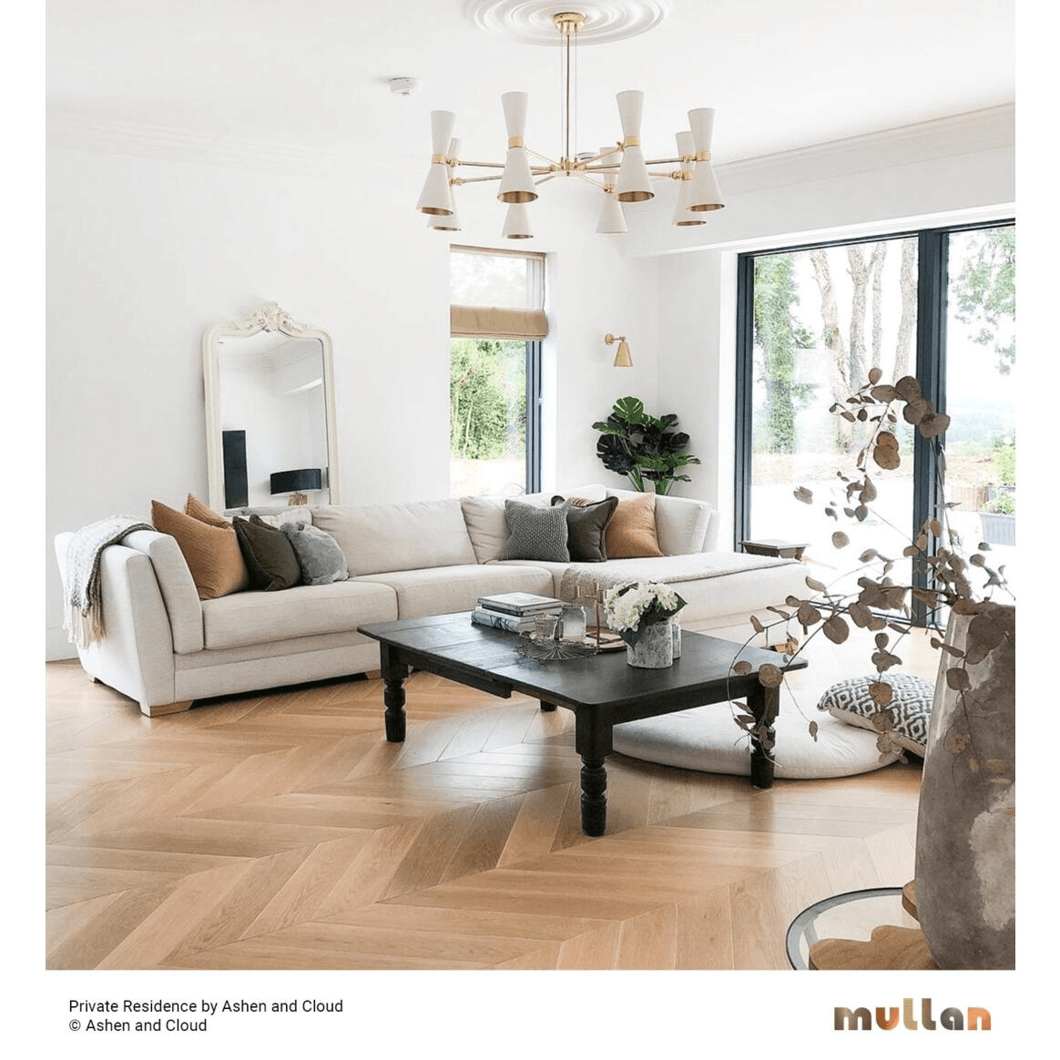 Mullan Cairo Mid-Century Chandelier Eight-Arm - Powder-Coated White / Polished Brass Finish