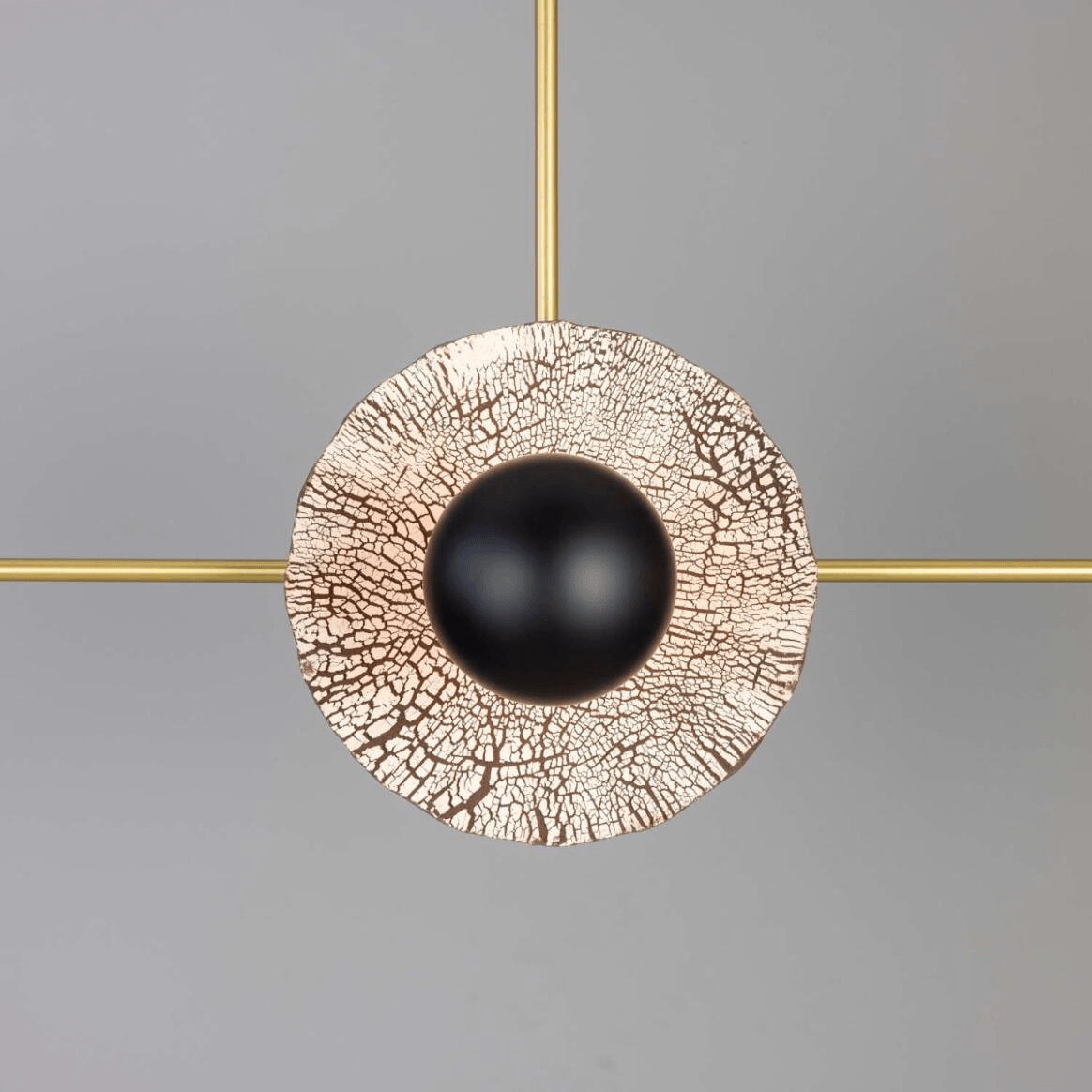 Mullan Lustre Eclipse en laiton avec six lampes Kapok argile noire 118 cm IP20 - Satin Brass Finish