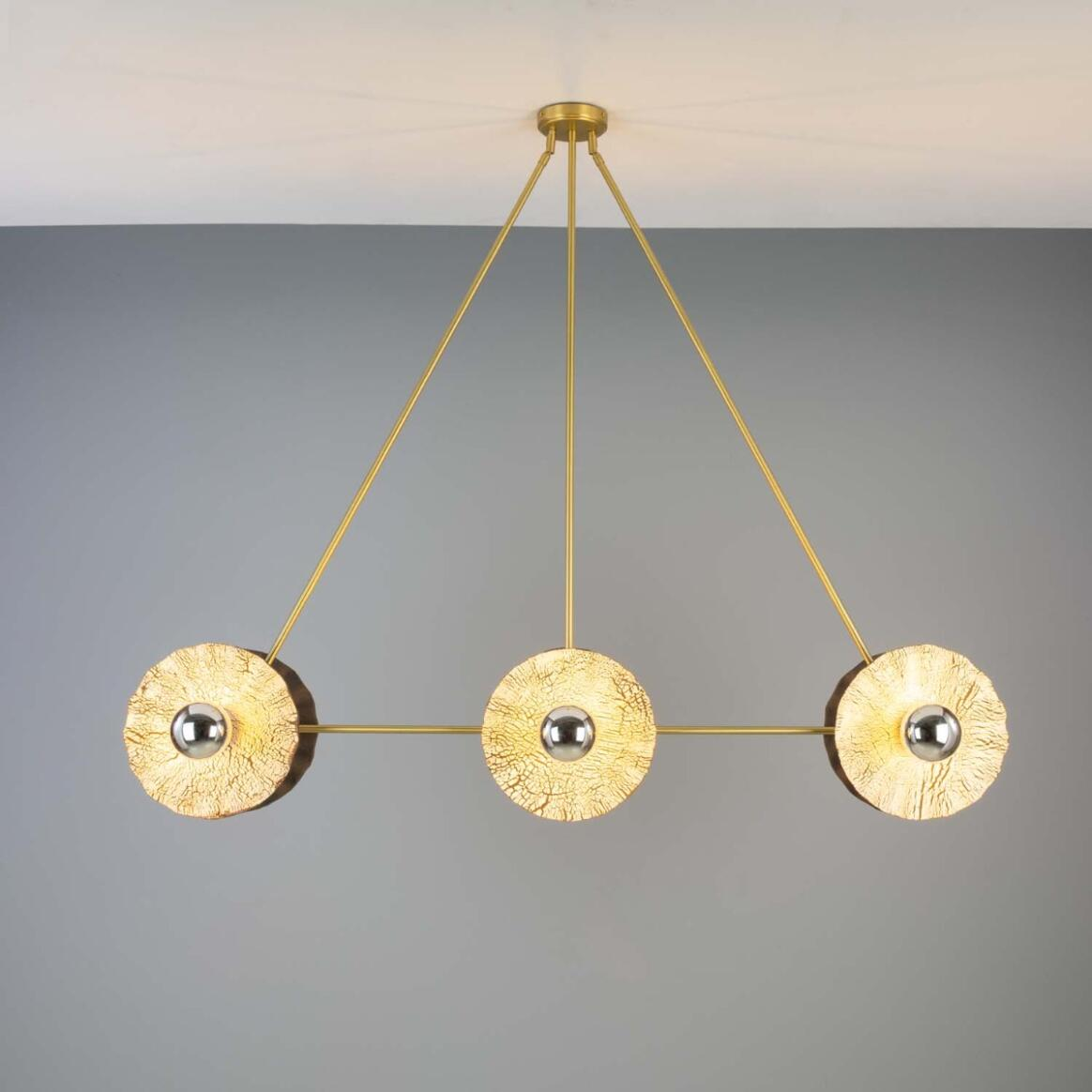 Mullan Lustre Eclipse en laiton avec six lampes Kapok argile noire 118 cm IP20 - Satin Brass Finish
