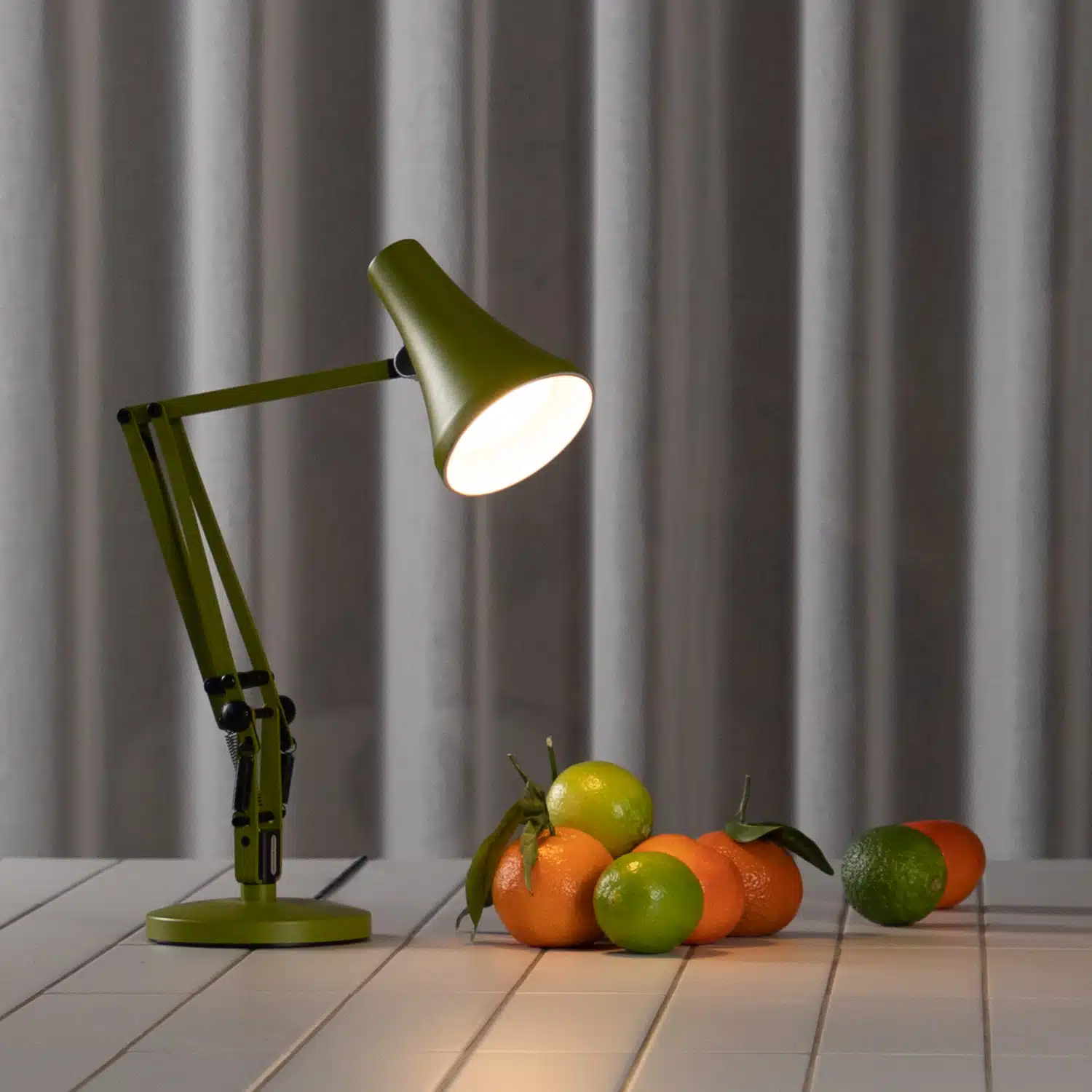 Anglepoise Light - 90 Mini Mini Desk Lamp Avocado Green - Avocado Green Finish - Arms and Aluminium Shade