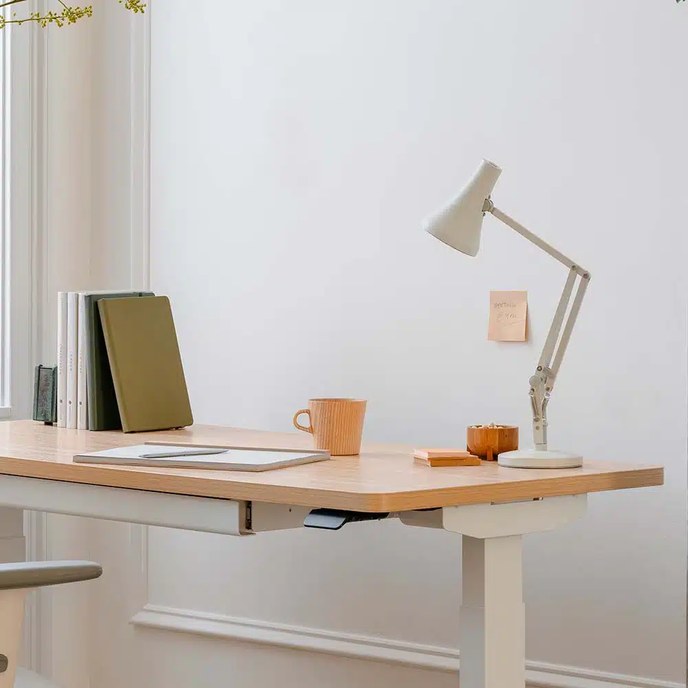 Anglepoise Light - 90 Mini Mini Desk Lamp Jasmine White - Jasmine White Finish - Arms and Aluminium Shade