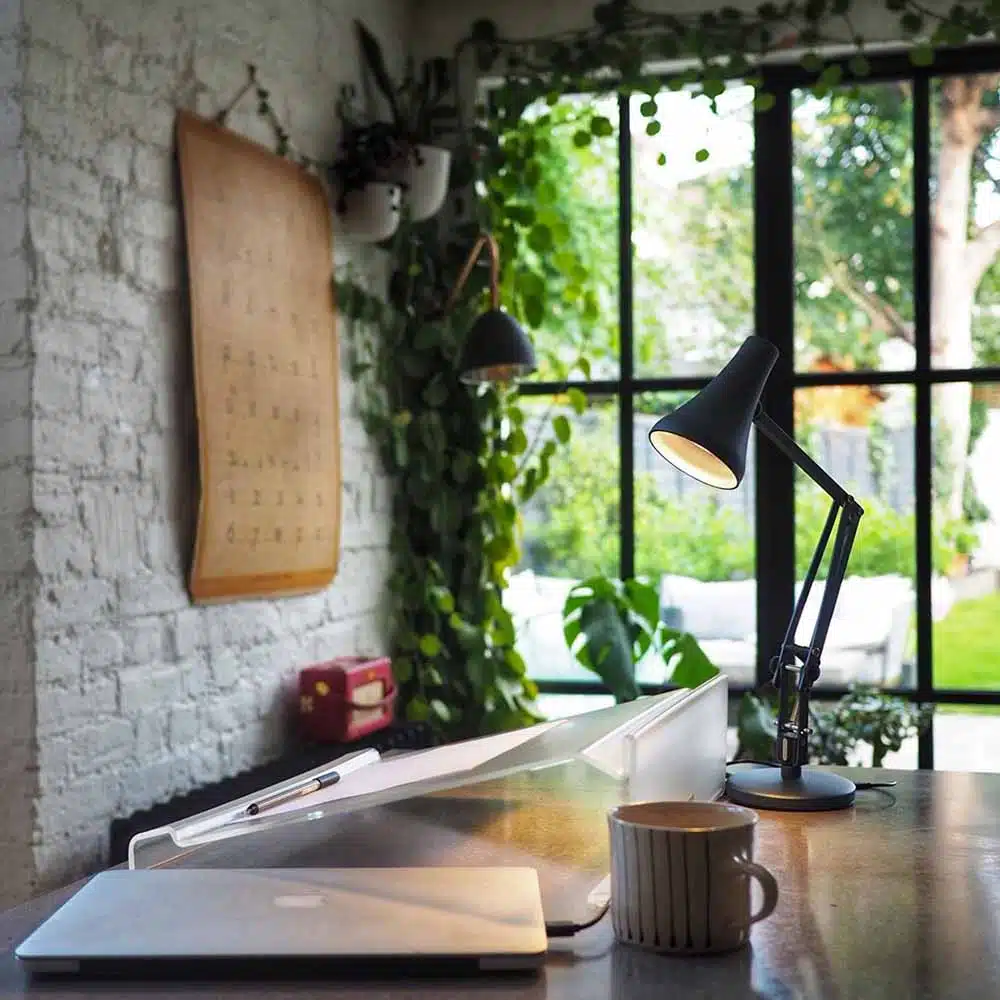 Anglepoise Light - 90 Mini Mini Desk Lamp Carbon Black - Carbon Black Finish - Arms and Aluminium Shade