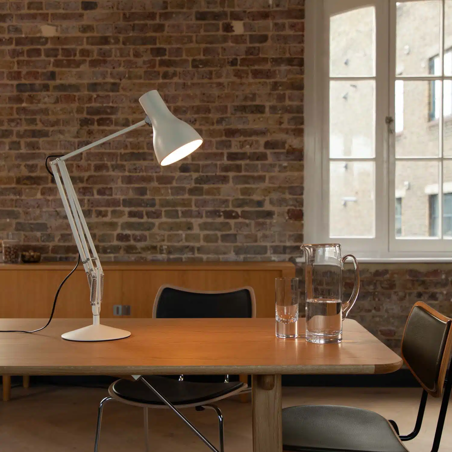 Anglepoise Light - Type 75 Desk Lamp Alpine White - Alpine White Finish - Aluminium Shade