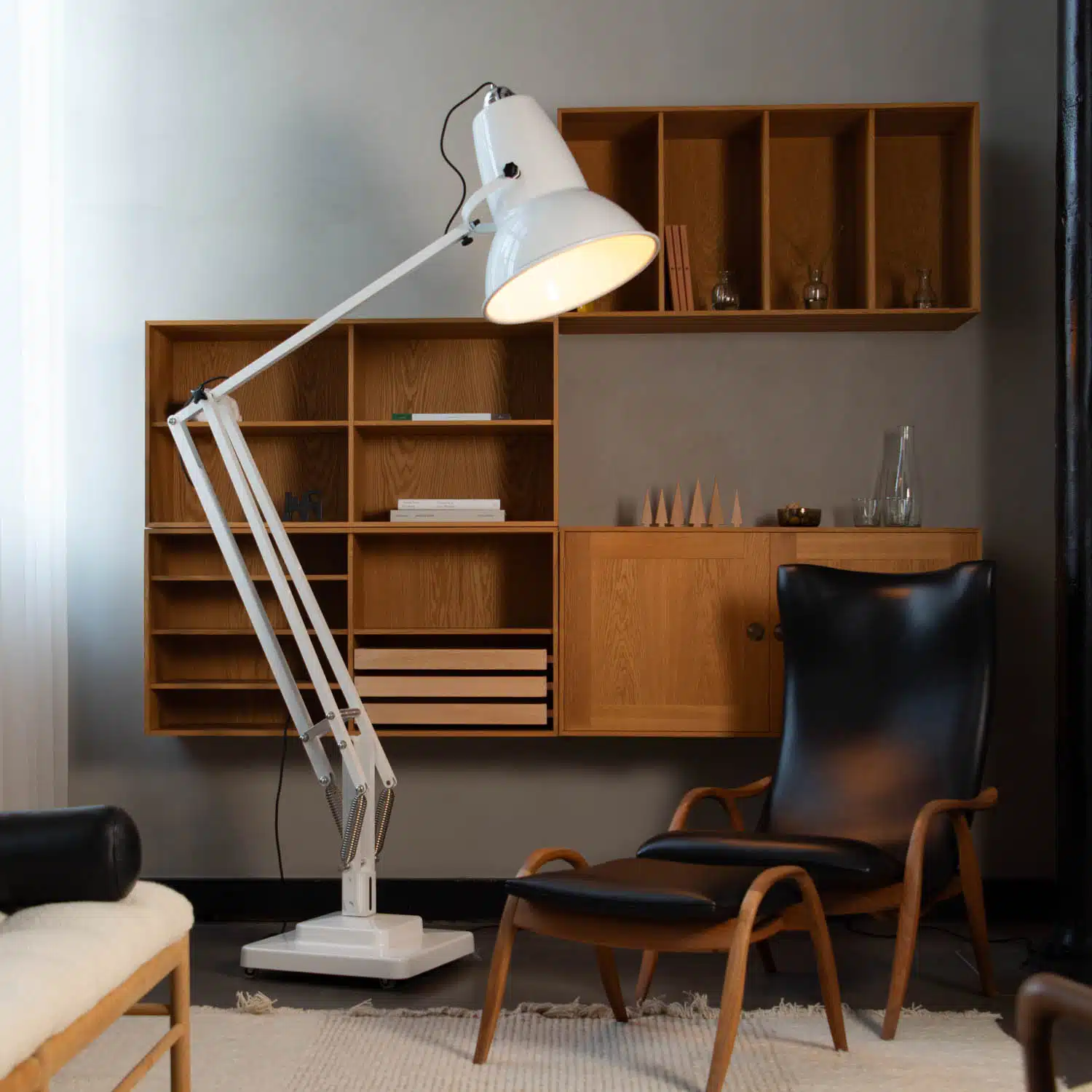 Anglepoise Light - Original 1227 Giant Floor Lamp Alpine White - Alpine White Finish - Aluminium Fork Block Shade