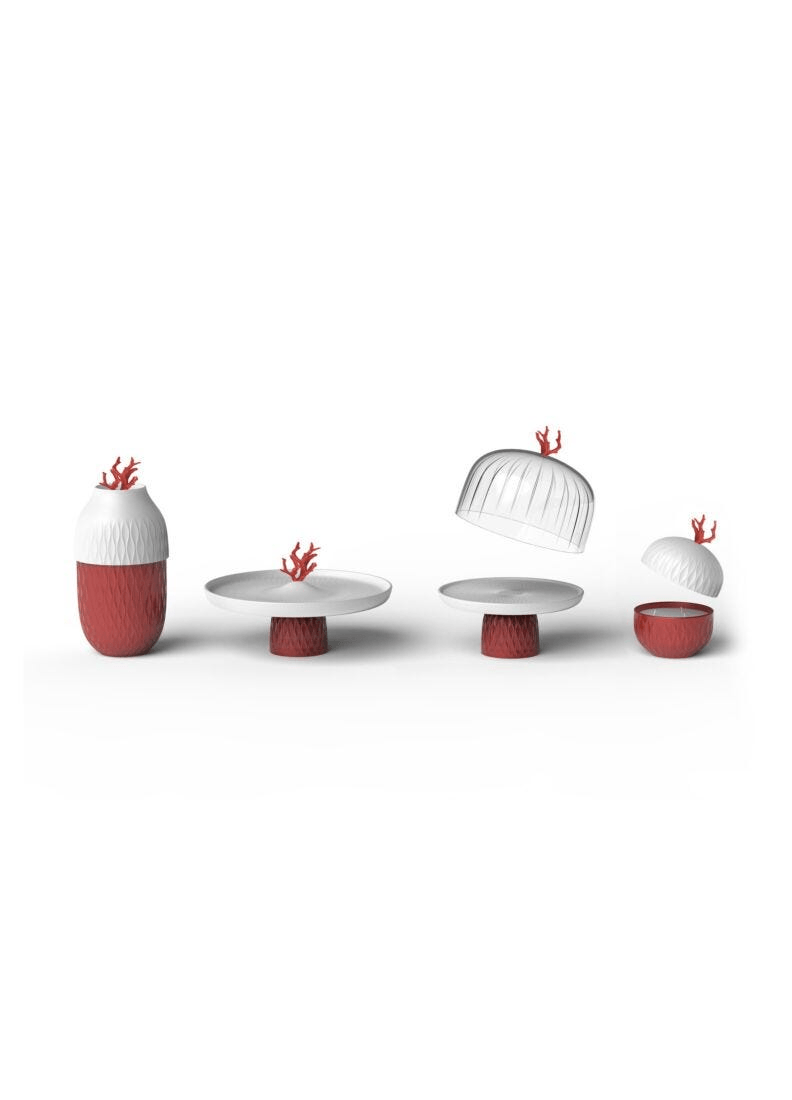 Lladró - Coral Candle - Mediterranean Beach Scent displayed with coral reef-inspired porcelain holder and accessories.