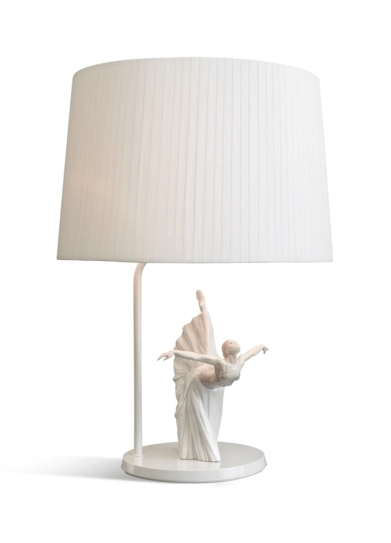 Lladró - Giselle Arabesque Table Lamp showcasing porcelain dancer and elegant design.