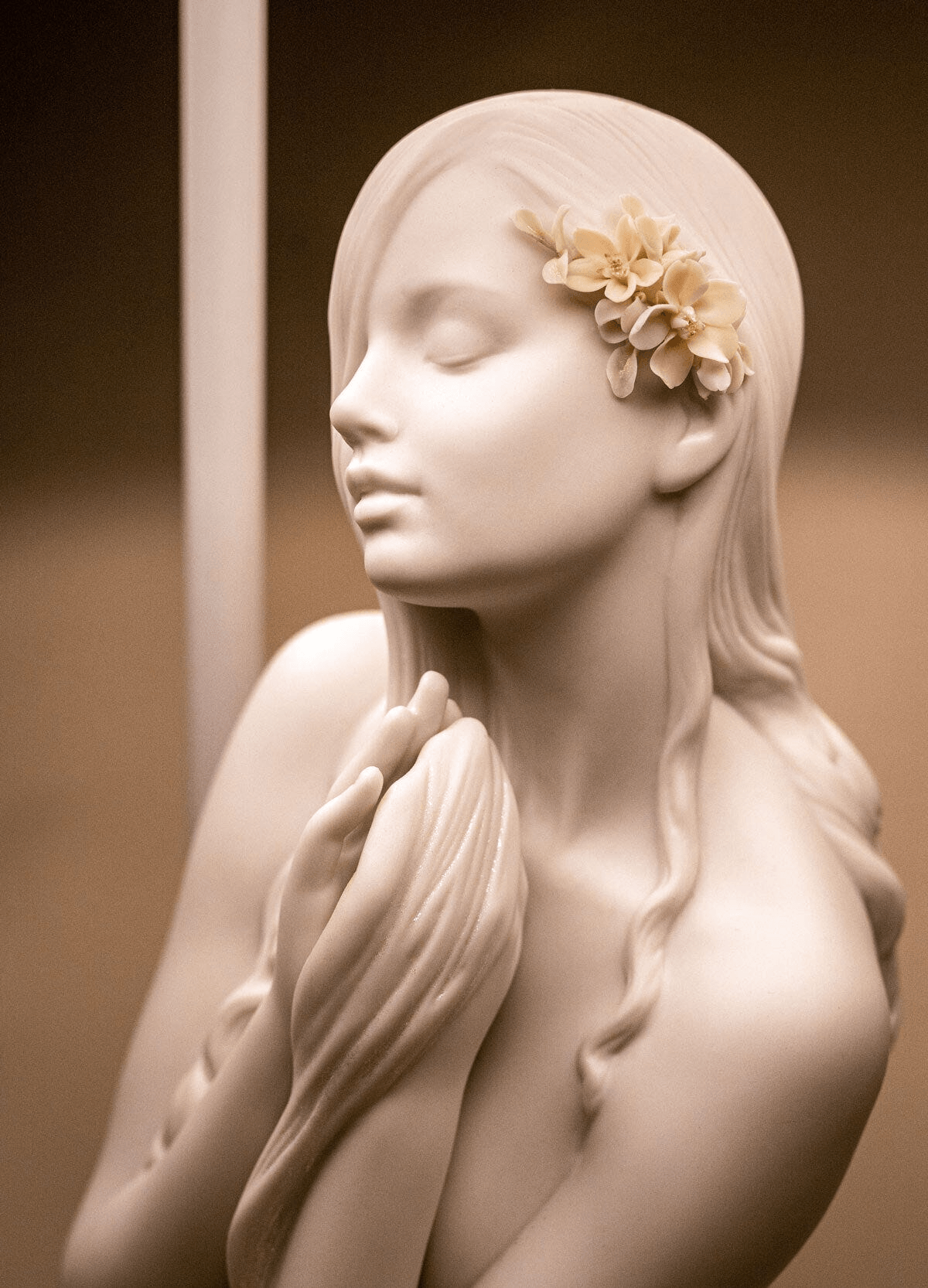Serene Lladro Porcelain woman on the Lladró - Inner Peace Table lamp base.