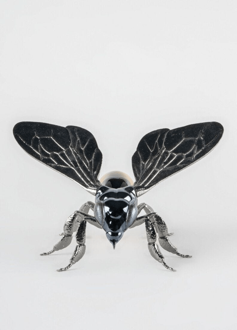 Lladró - Bee Sculpture crafted in porcelain, showcasing intricate metallic and pearly details.