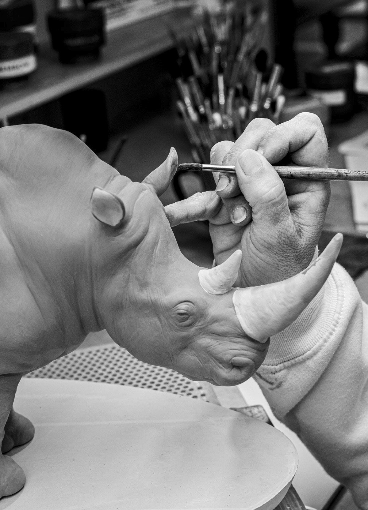 Lladró - Rhino Sculpture - Black-gold - Limited Edition being crafted in porcelain by an artist.