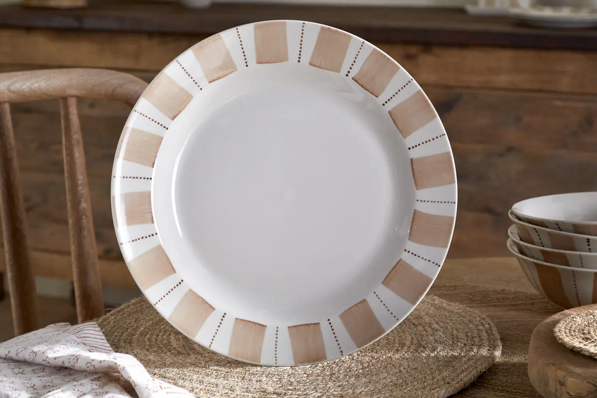 Nkuku - Patthar Dinner Plate - Cream & Clay