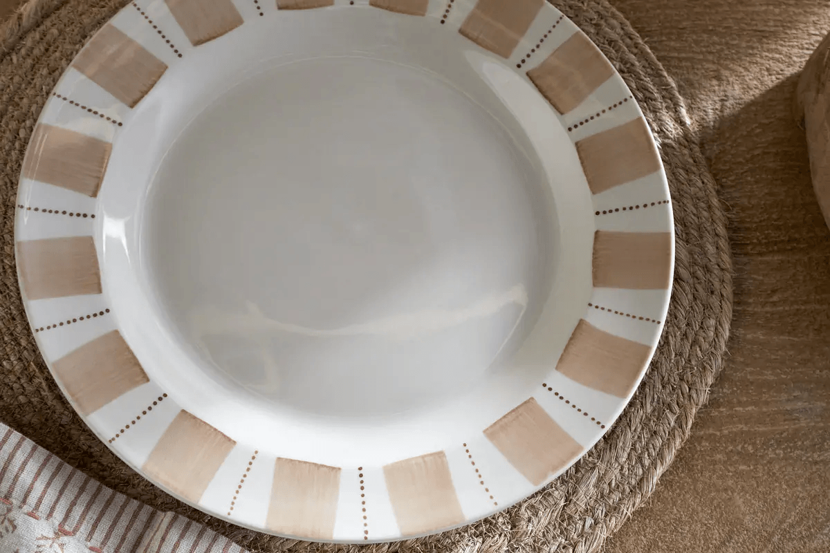 Nkuku - Patthar Dinner Plate - Cream & Clay
