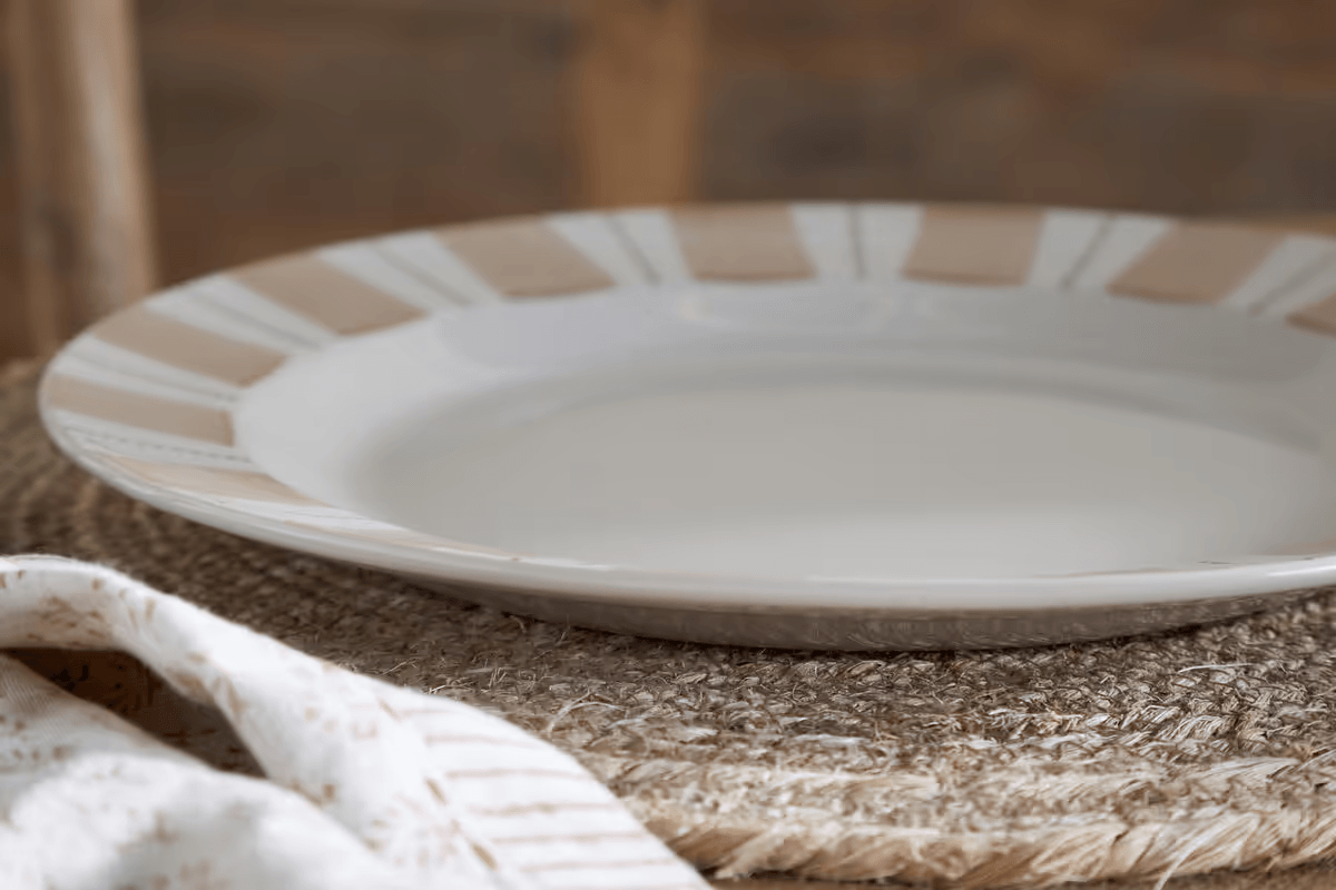 Nkuku - Patthar Dinner Plate - Cream & Clay