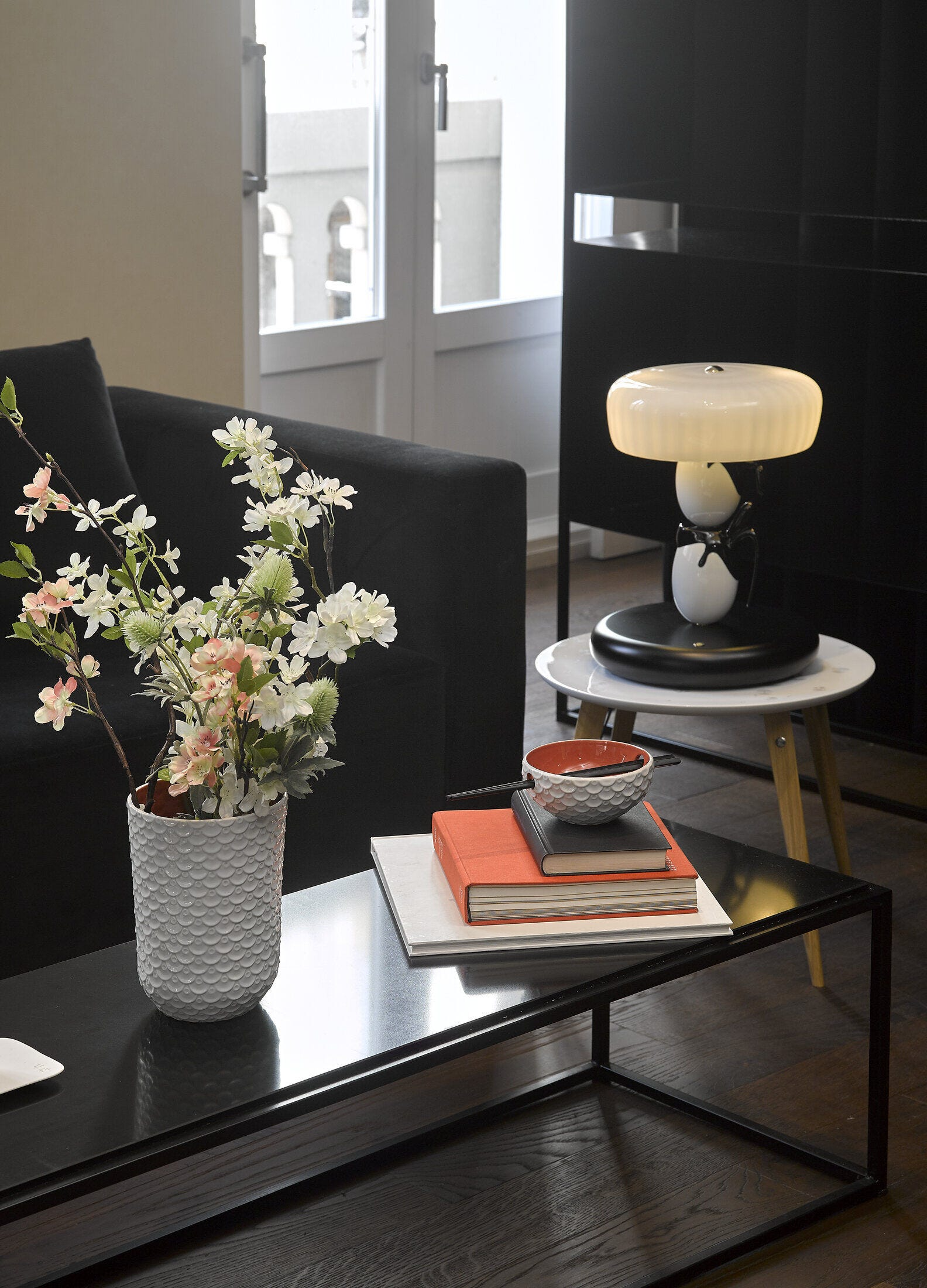 Lladró - Hairstyle (I/U) Table Lamp