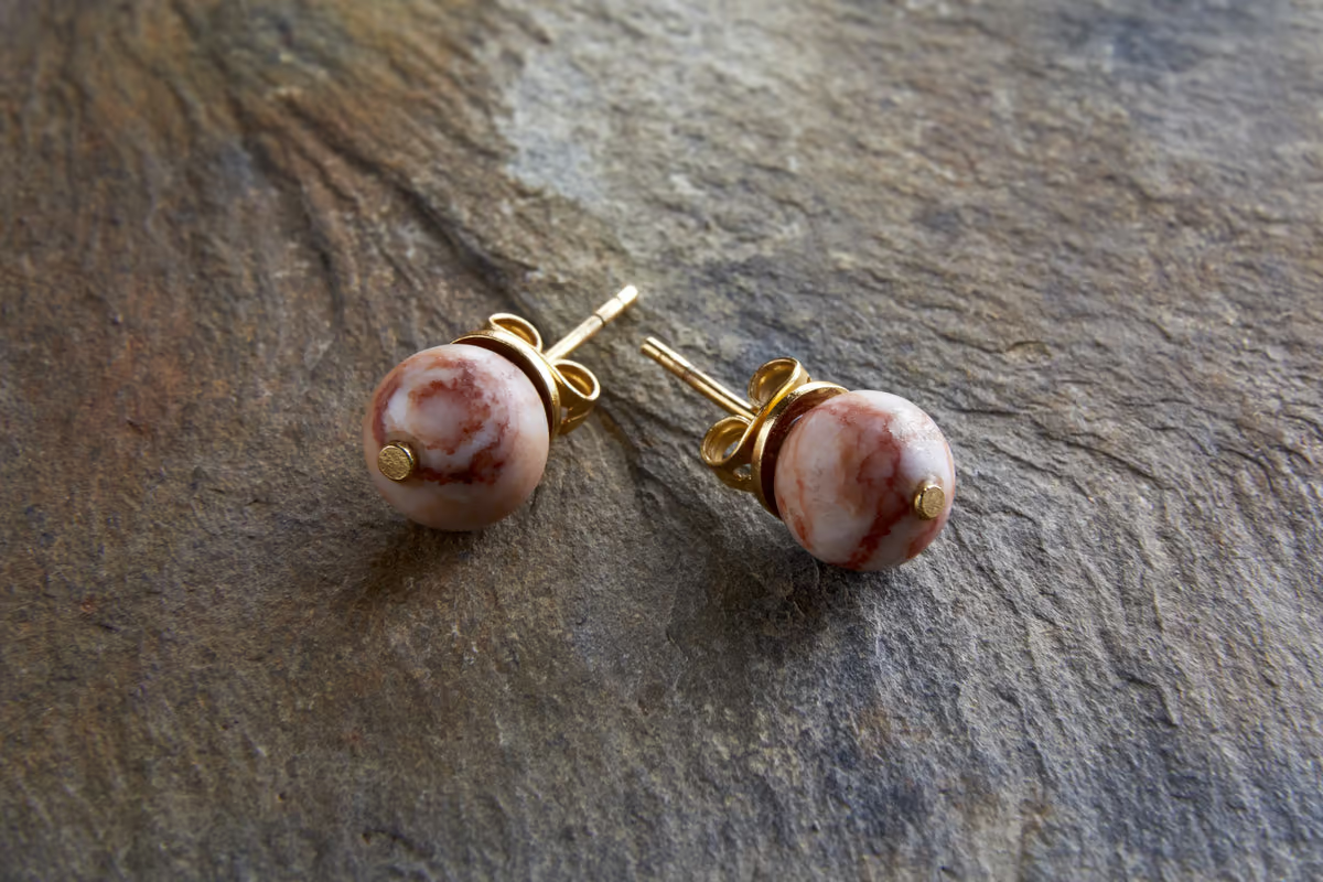 Nkuku - Cerita Rhodochrosite Stud Earrings - Rhodochrosite & Gold