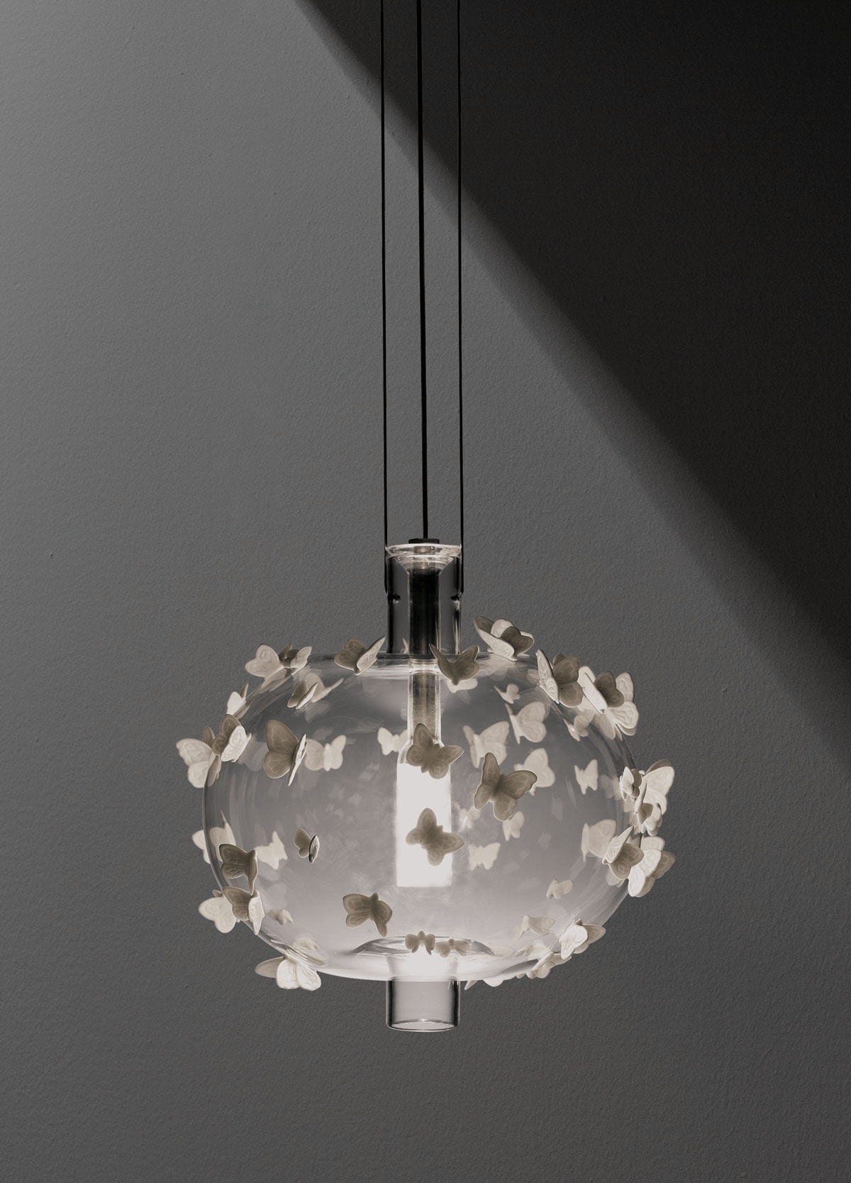 Lladró - Freeze Frame Butterflies Pendant Light featuring porcelain butterflies in a contemporary design.