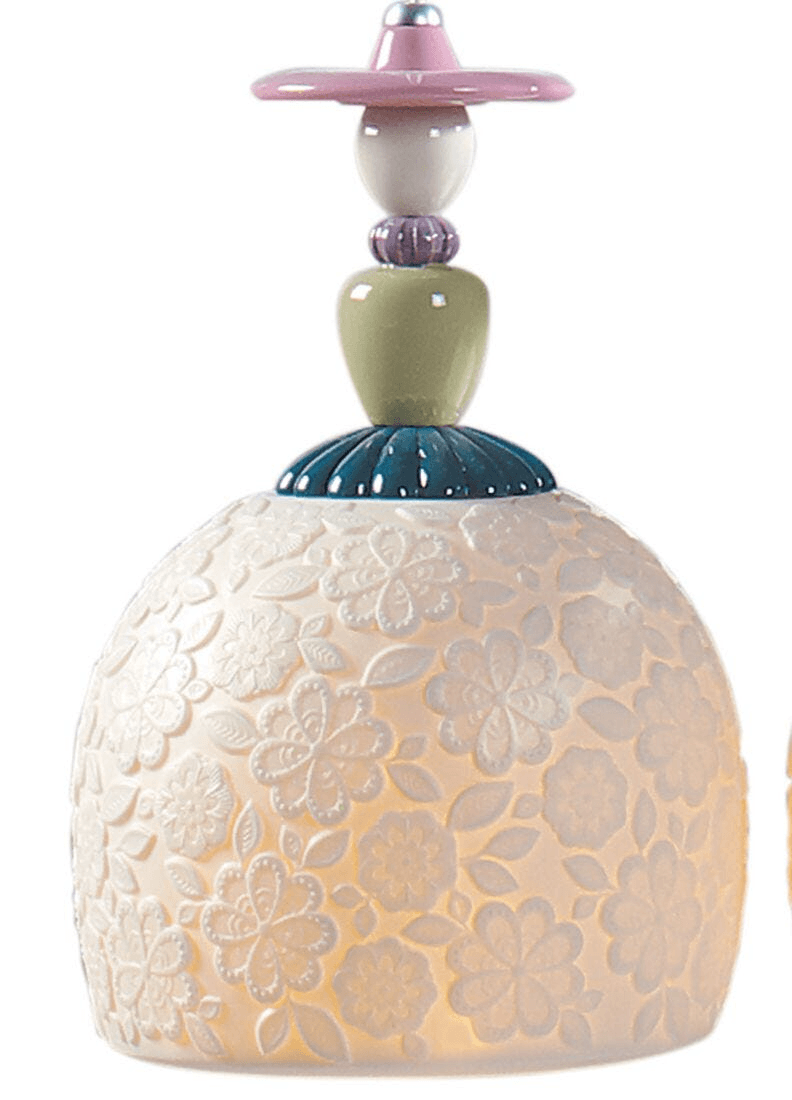 Lladró - Mademoiselle Lineal Canopy 3 Lights Gazing at The Ocean Pendant Light decorative porcelain lamp.
