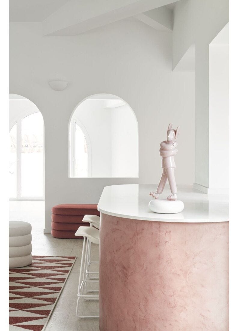 Lladró - Embraced Sculpture - Pink