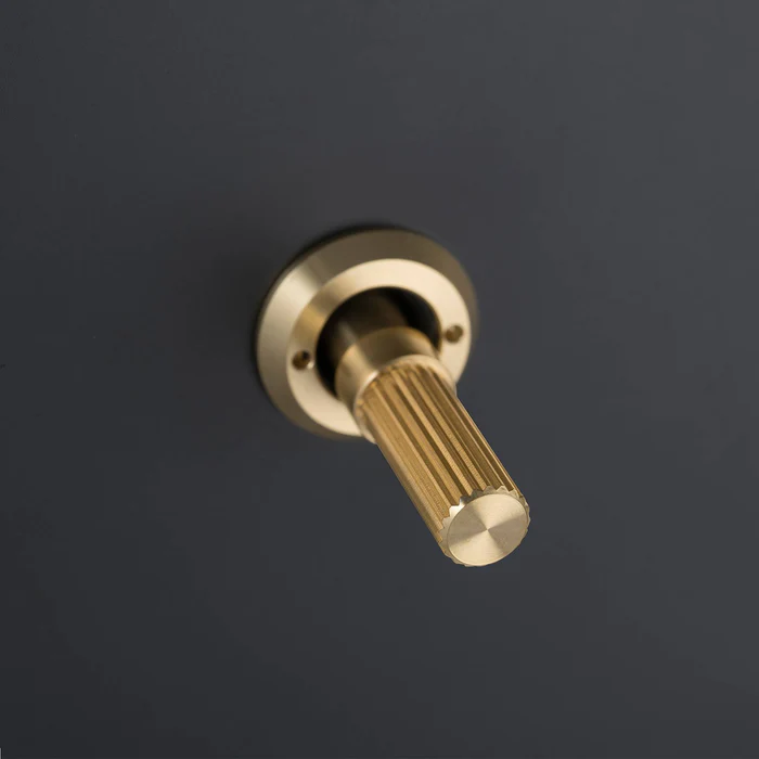 Buster & Punch - Detail Kit Toggle Linear - Brass Finish