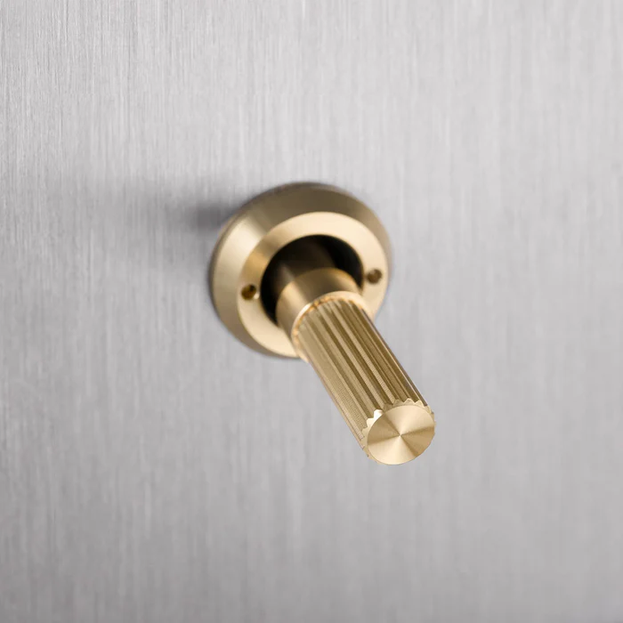 Buster & Punch - Detail Kit Toggle Linear - Brass Finish