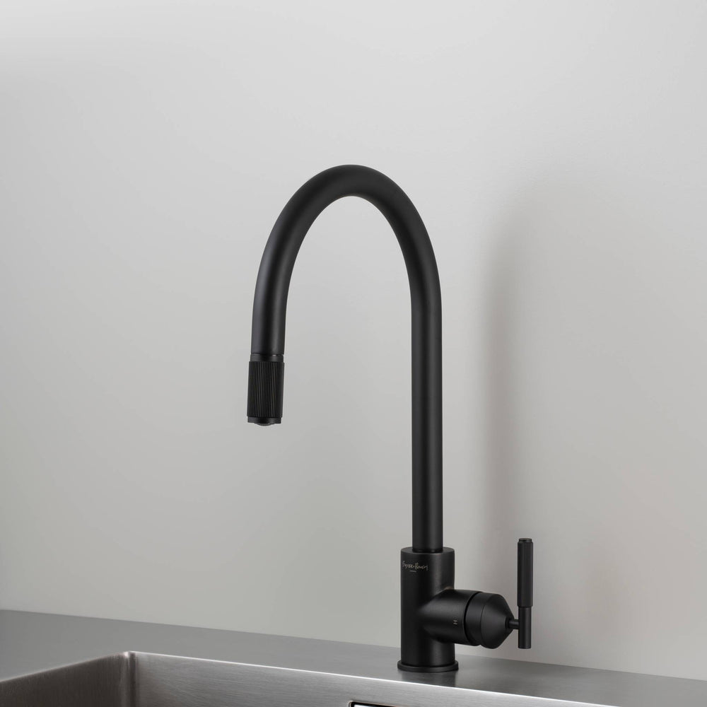 Buster & Punch - UK Kitchen Tap Linear - Pull-Out Mixer - Welder's Black