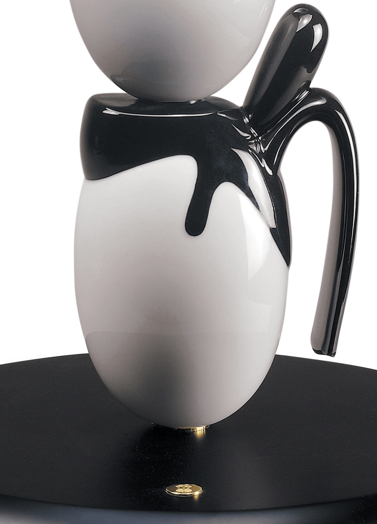 Lladró - Hairstyle (I/U) Table Lamp featuring black and white porcelain design with golden luster accents.
