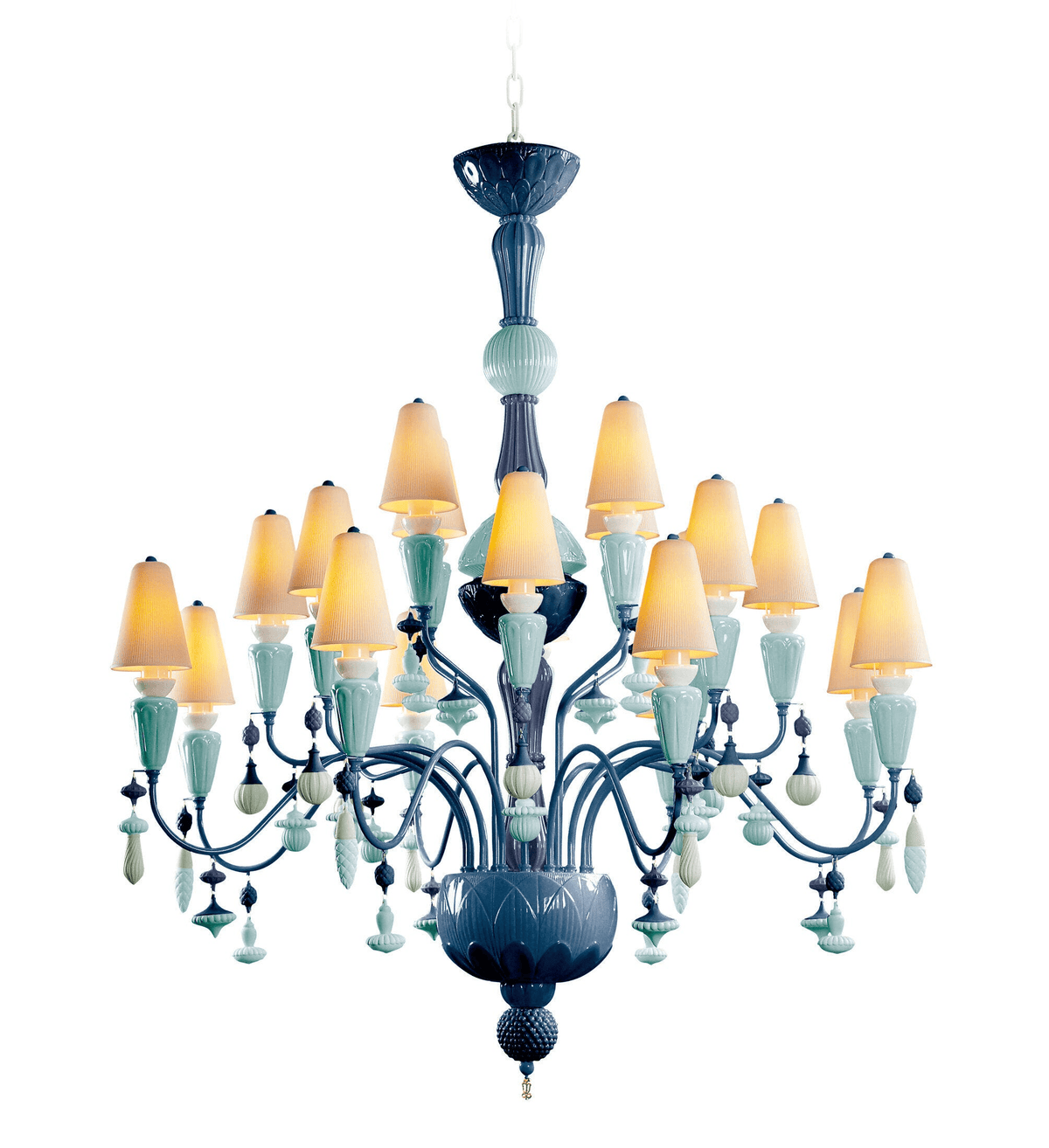 Lladró - Ivy and Seed 20 Lights Chandelier - Ocean in porcelain with 20 lights and plant-inspired motifs.