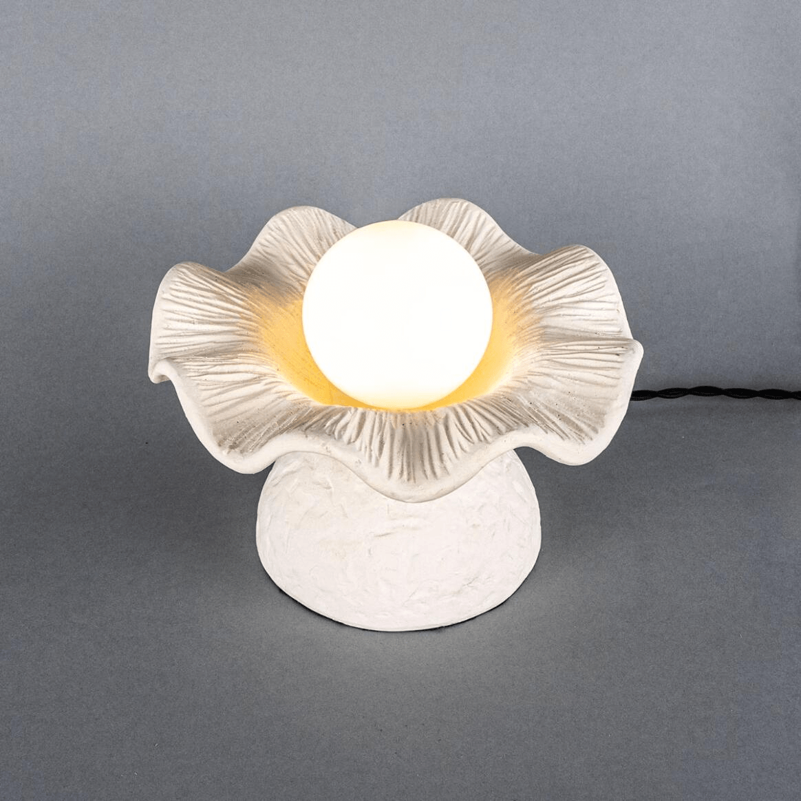 Mullan Rivale Table Lamp with Wavy Ceramic Shade Matte White Striped - Polished Brass Finish