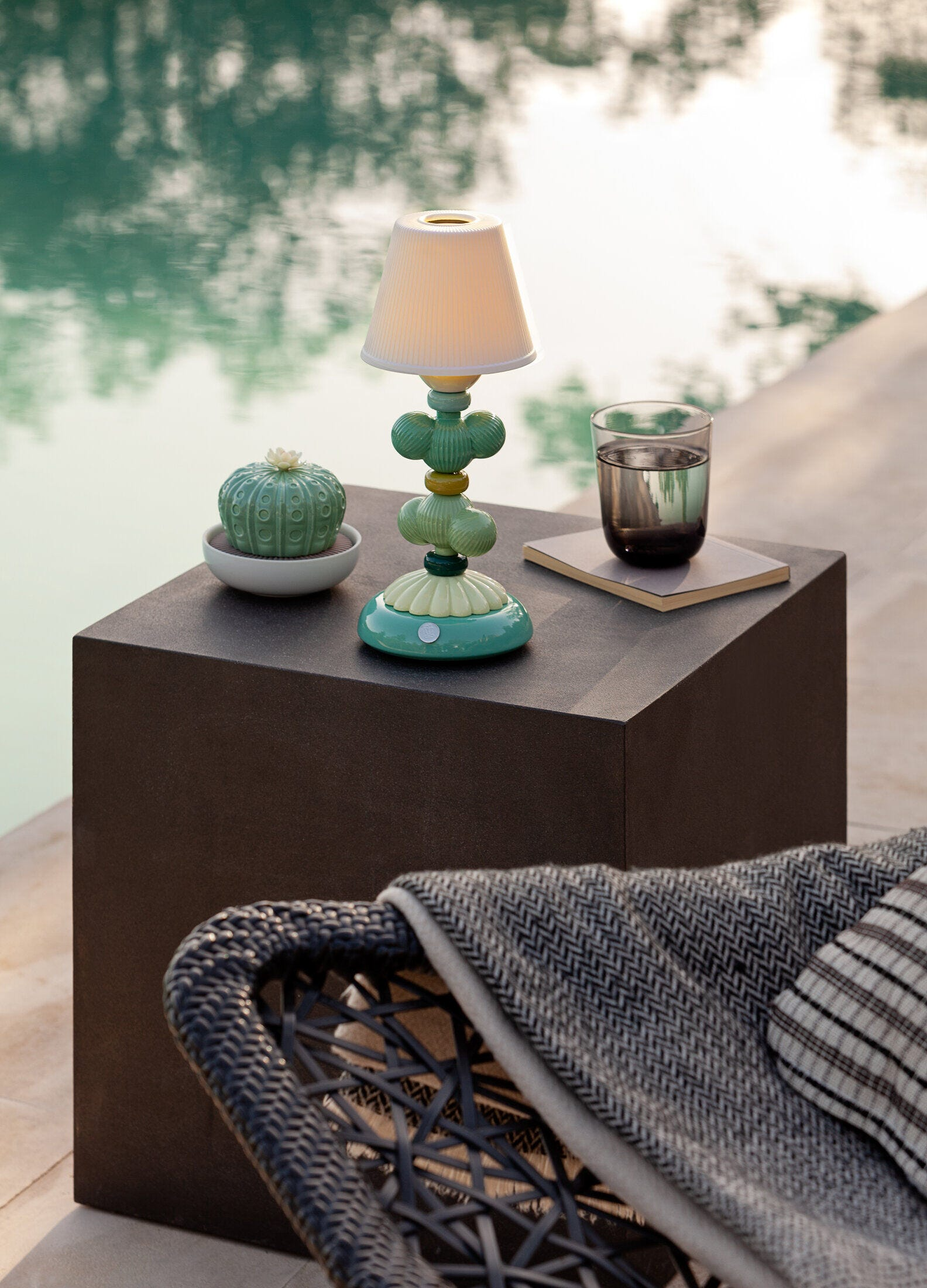 Lladró - Cactus Firefly Table Lamp - Green