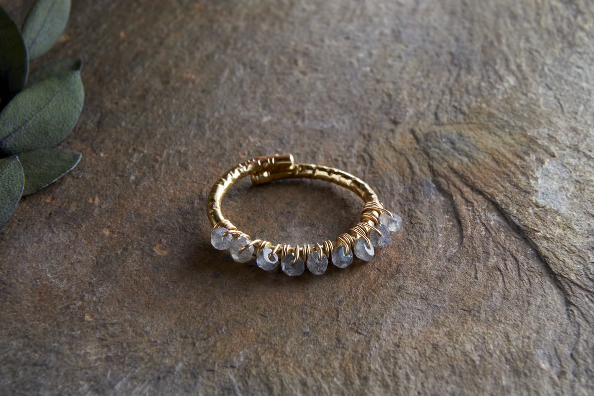 Nkuku - Vani Labradorite Ring - Labradorite & Gold